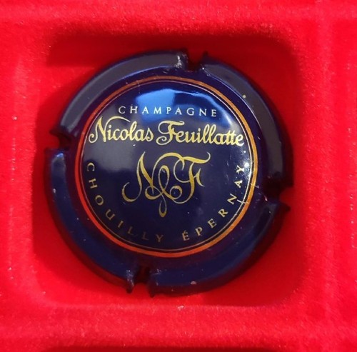 Capsule plaque muselet de - /,